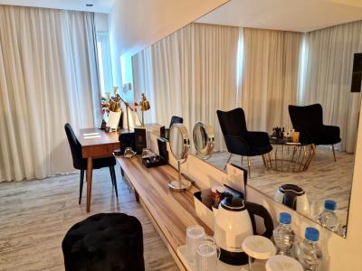 The Ciao Stelio Deluxe (Adults Only) - 81