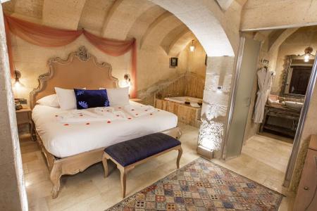 Elysion Cave Suites - 38