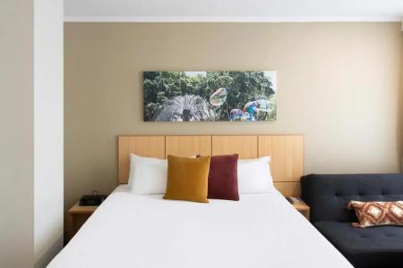 Travelodge Martin Place - 11
