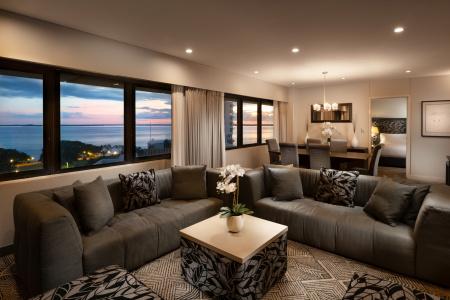 Hilton - 13