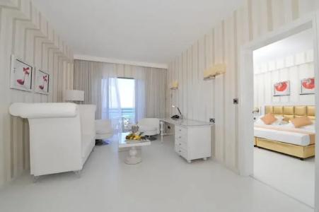 St George Spa & Beach Resort - 13