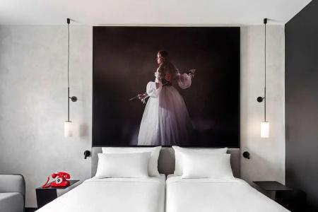 Paseo del Arte, a member of Radisson Individuals - 38