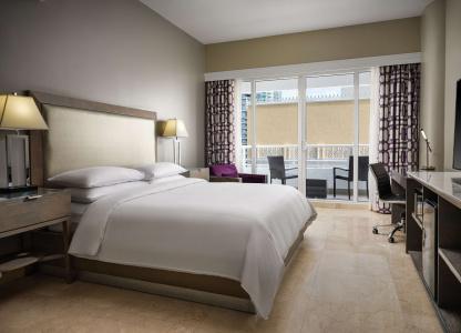 DoubleTree by Hilton Grand Biscayne Bay - 41