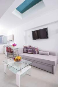 Blue Waves Suites & - 79