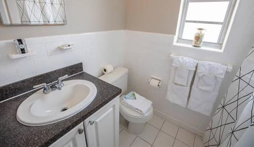 Beachside All Suites - 60