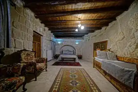 Holiday Cave - 92
