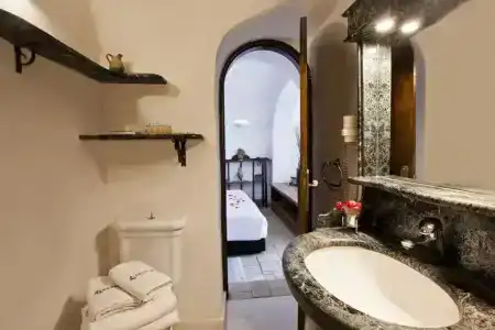 Alexander's Suites - 37