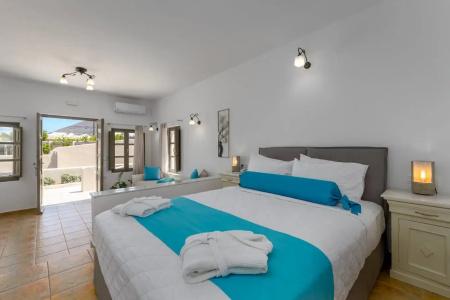 En Plo Boutique Suites Oia Santorini - 33