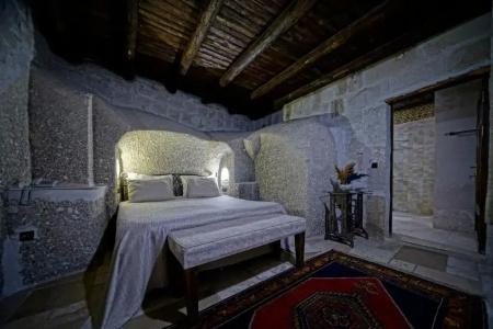 Holiday Cave - 57