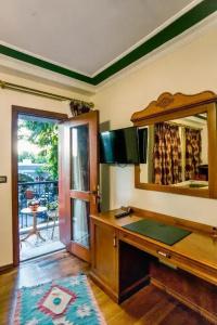 Rose Garden Suites - 65