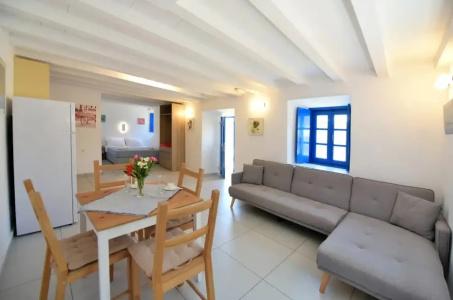 Douskos Guesthouse - 215