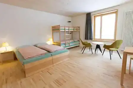 St. Moritz Youth Hostel - 44