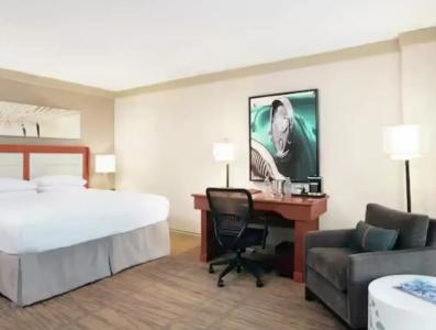 DoubleTree by Hilton Miami Airport & Convention Center - 59