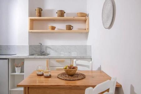 Elea Suites & Residences - 15