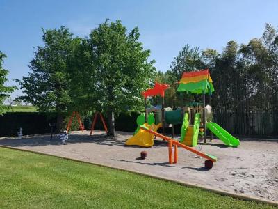 Bella Lazise - 19