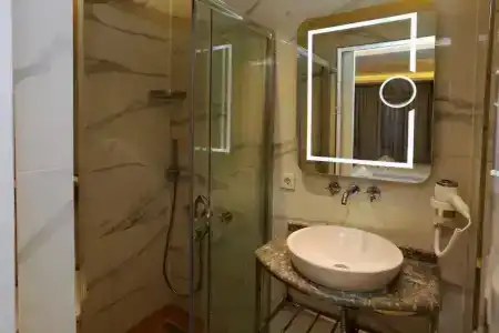 Sel Suite - 21