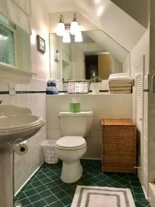 Parker Guest House - 12