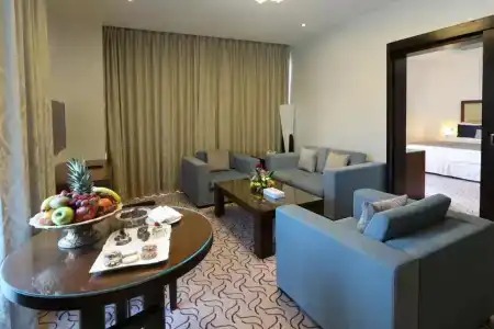 Samaya Deira - 60