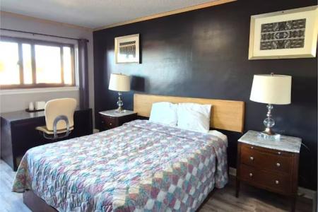 Edgebrook Motel - 20