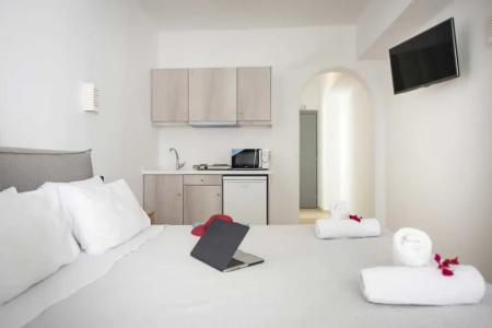 Blue Waves Suites & - 91