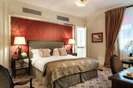 Hôtel San Régis - 84