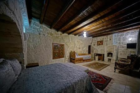 Holiday Cave - 93