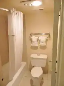Days Inn by Wyndham Orlando Airport Florida Mall - 18