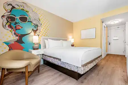 Hampton Inn Miami Beach - Mid Beach - 10