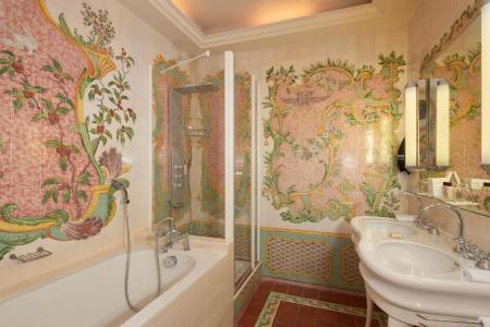 Hôtel Raphael - 137