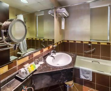 Executive Suites - 20