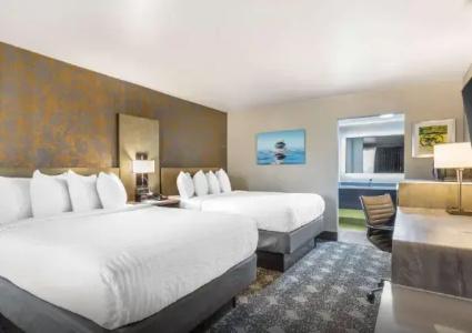 Clarion Inn - 62