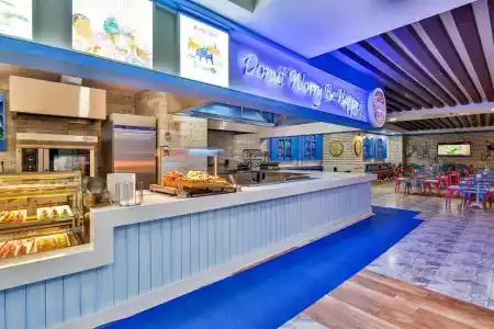 Crystal Admiral Resort Suites & Spa - Ultimate All Inclusive - 17