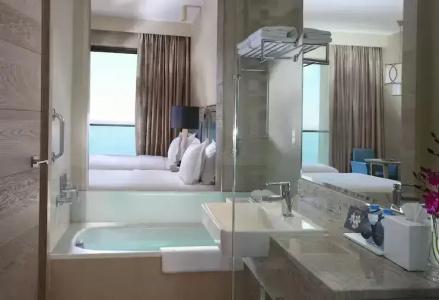 Hilton Dead Sea Resort & Spa - 63