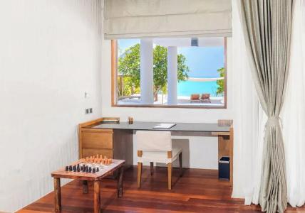 Hideaway Beach Resort & Spa - 10