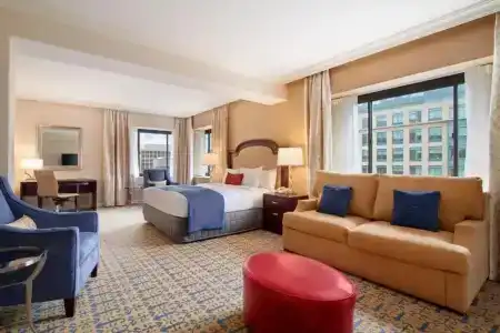 Capital Hilton - 55