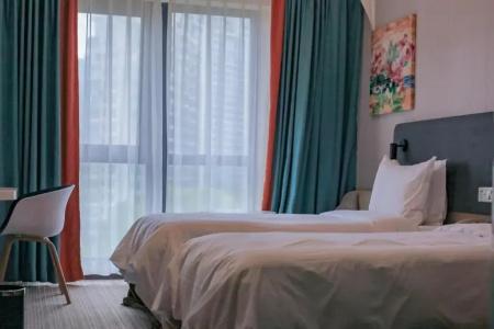 Holiday Inn Express Shanghai Putuo, An Ihg - 3