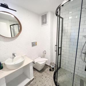 Aloha Suites - 41