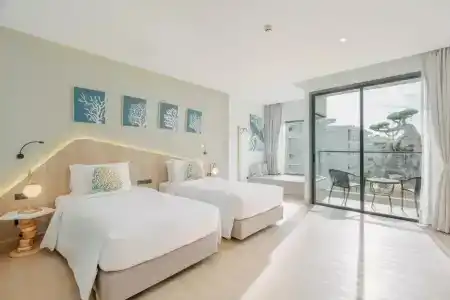 Phuket Emerald Beach - 3