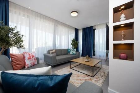 Royal Blue & Residences - 80