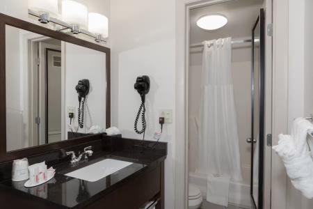 Ramada by Wyndham Boston - 19
