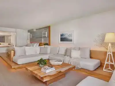 w South Beach - 26
