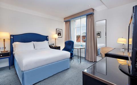 The Waldorf Hilton - 72