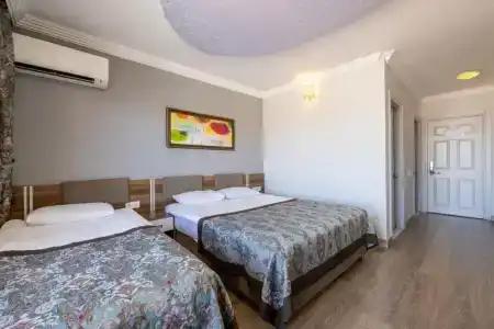 Crystal Aura Beach Resort & Spa  - 6