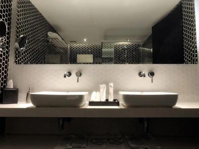 M Roof & Residences - 81