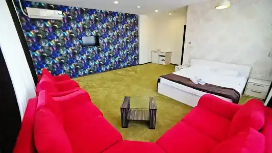 Mardi Plaza - 46