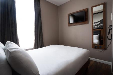 London Court - 57