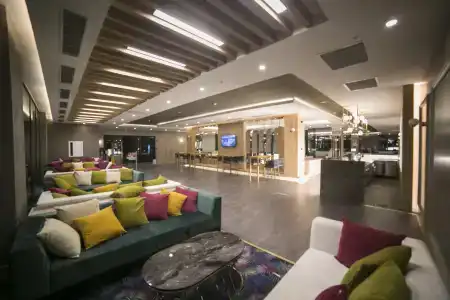 Sailor's Beach Club - 1