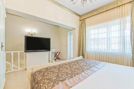 Elegance East - 36