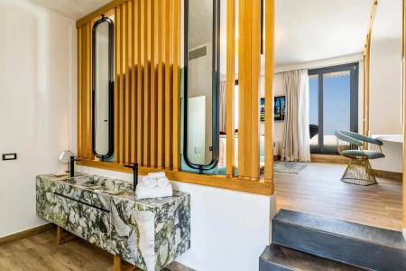 Cresanto Luxury Suites - 102