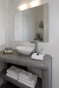 Suites of the Gods Cave Spa - 82